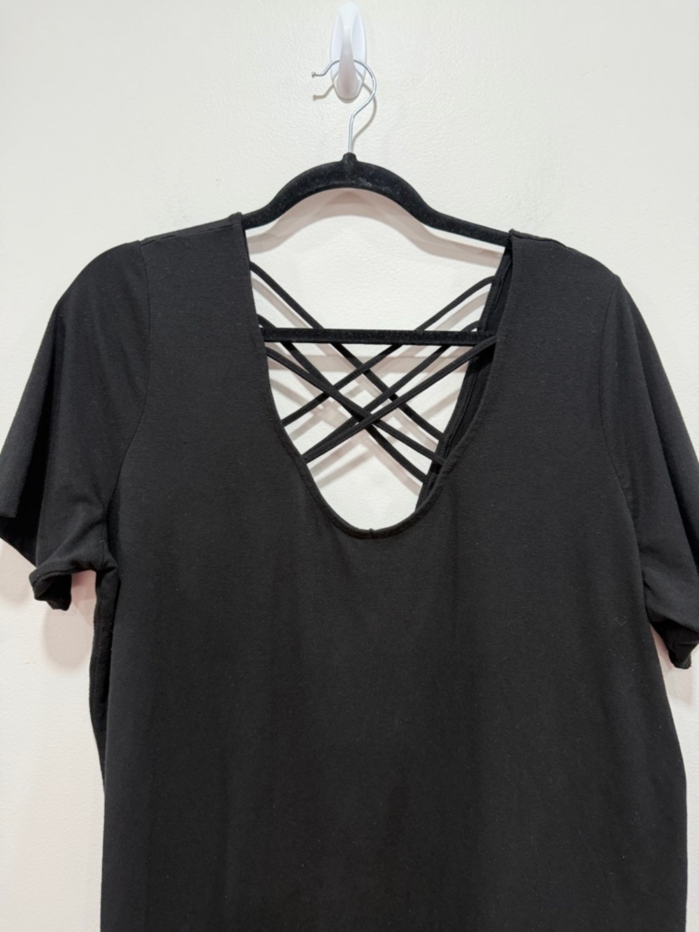 Torrid Black Criss Cross Front Top Plus Size Short Sleeve Stretch Tee 2 (2x) - Picture 3 of 6